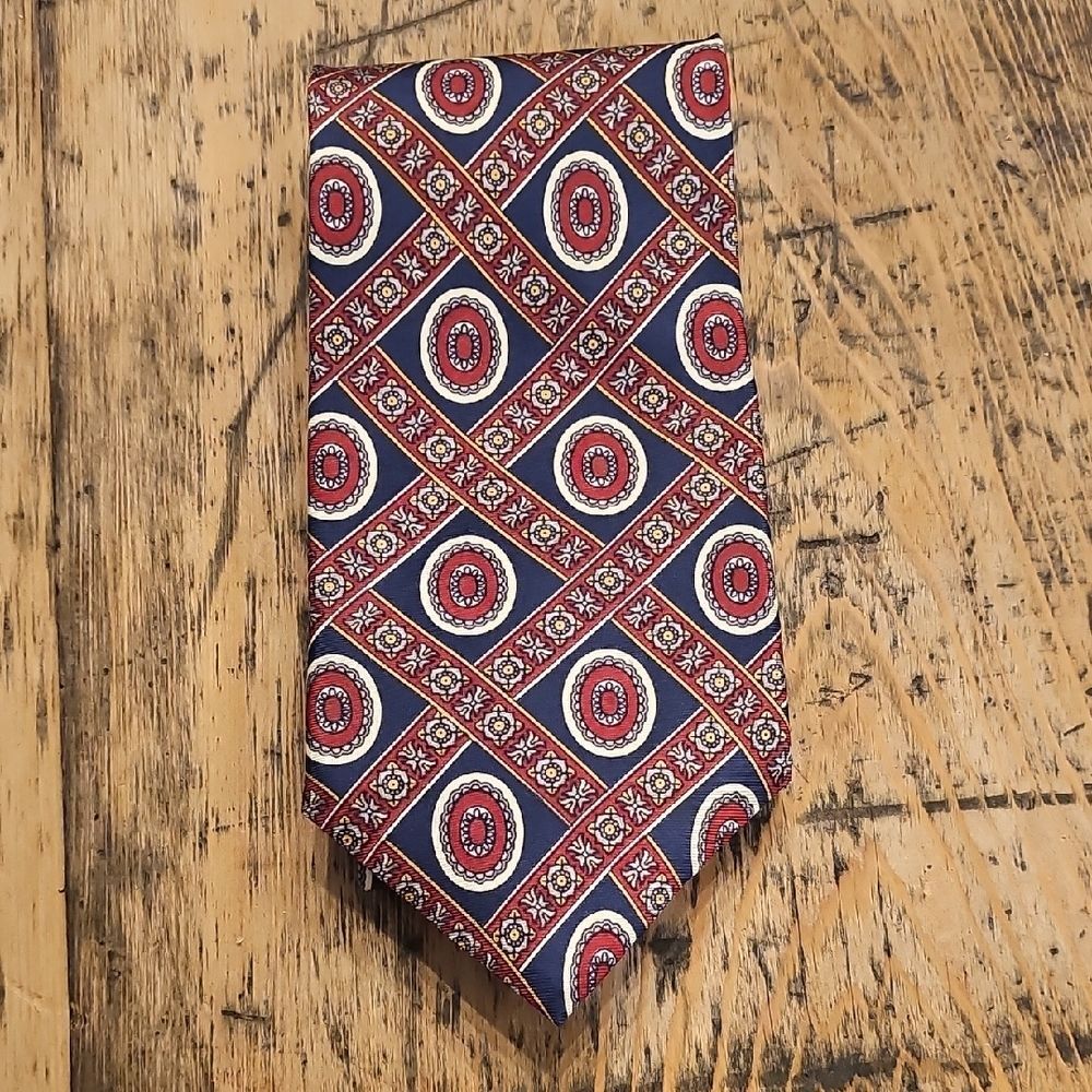OSCAR de la RENTA Vintage Red & Navy Crest Silk Tie Classic Preppy Academia